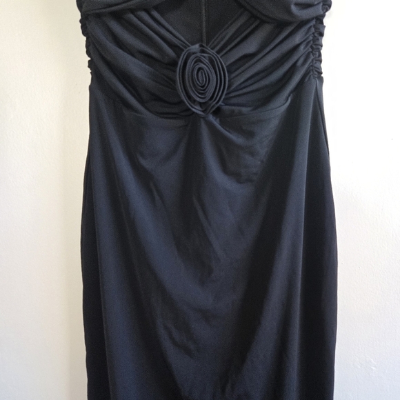 New Torn by Ronny Kobo Selena Strapless Cutout Rosette Bodycon Black Midi Dress - Picture 6 of 11